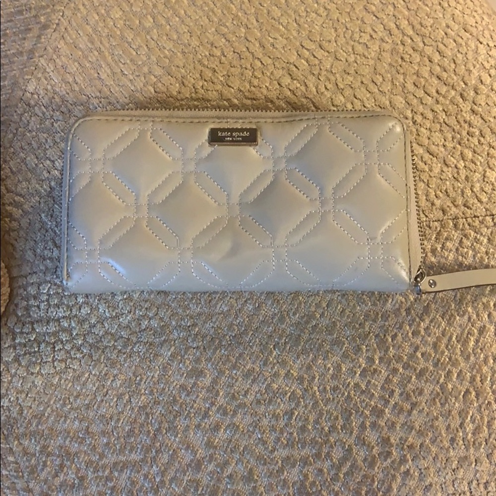 Kate Spade zipper wallet